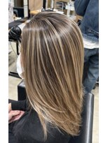 ケーオーエスビューティー(K O S beauty) シャドールーツ