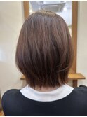 首まわり軽やかボブ