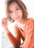 ベージュ系ミディアム