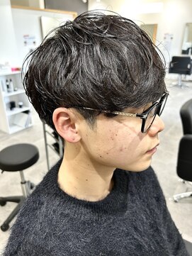 ヒュイル バイ ニアウ(Hwyl by Niau) メンズマッシュセツーブロックスパイラルパーマニュアンスパーマ