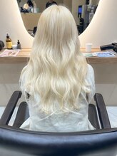 《*今トレンドのホワイトベージュ*》ケアブリーチで作るベージュダブルカラーで、ダメージレスに◎[横浜]