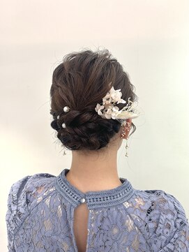 ヘアー アレス(hair ales) アップスタイル　ゆるふわ　結婚式スタイル