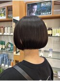 可愛さ際立つコンパクトミニボブ
