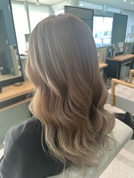 ブレイク 静岡掛川店(BREK) ベージュカラー/似合わせカット