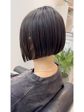 イヴ ヘアコード(EVE hair coord) 前下がりワンレンボブ