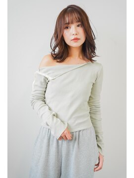 ブラウンベージュ