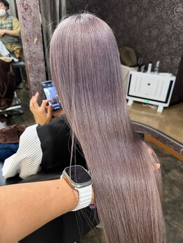 アルグラーテ (Arglarte)の写真/ブリーチ歴ありも施術可能＊髪質改善トリートメント×縮毛矯正で艶感のある柔らかなストレートヘアへ