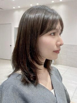 ピークアブー アヴェダ ギンザシックス(PEEK-A-BOO AVEDA GINZASIX) 【レイヤーミディ】顔まわりレイヤー　くびれヘア