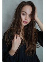 ディスオモテサンドウ 表参道(This OMOTESANDO)&nbsp;大人可愛いほつれロングスタイル！