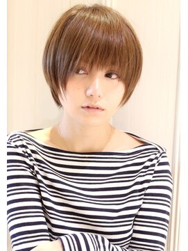 レウナ 外苑前(Reuna) 30代40代に人気シルエットが綺麗に見えるマッシュショート