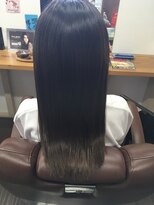 ナンバーエイト(number eight)&nbsp;ダークグレージュ暗髪/艶髪ストレートロング　20・30・40代