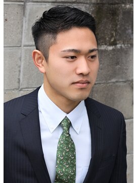 クオンヒール 淀屋橋店(QUON HEAL) スペインカール/スパイキーショート/フェザーパーマ/フェード×