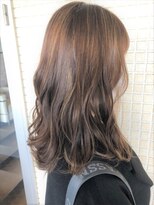 アルム(hair salon Alum)&nbsp;『 ハイライト×カーキベージュ 』柔らかい垢抜けスタイル☆