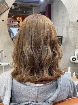 コージー(Kozy) ミルクティーベージュ/ハイトーンカラー/ブリーチ1回/透明感