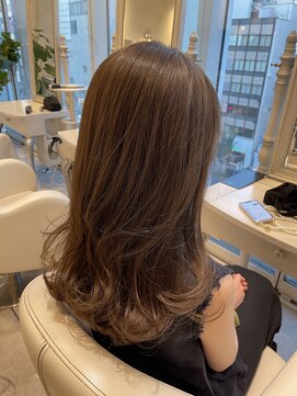 ザックラフィネ(ZACC raffine) アッシュベージュ/ラテベージュ/ふんわりカール/レイヤーカット