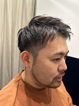 リバティシェアバーバー 銀座(LIBERTY SHARE BARBER) 【メンズカット】ツーブロアップバングベリーショート