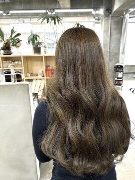 フリーラ 表参道(freera) オリーブベージュ