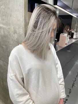 キング 高槻(K!ng) 縮毛矯正髪質改善ハイライトレイヤーカット枚方美容室エクステ