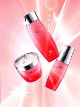 15種類以上のラインナップからお悩みに合った組み合わせをご提案するトリートメント『Aujua』