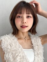 アグノス 青山(Agnos)&nbsp;斜めバングエアリーカール艶感愛され薄めバング美髪うるツヤ