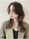 ヘーゼルグレージュレイヤーカットバタフライカットブリーチ岡山