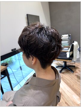 ロク ヘアー(LOC HAIR) ツーブロ刈り上げマッシュ/レディースパーマ