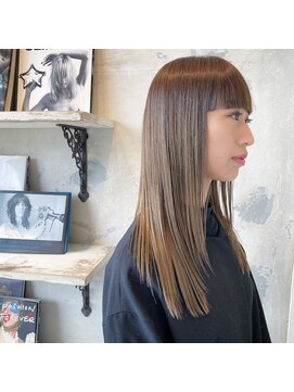 カムジーヘッドカミノウラ(COMEGHEAD KAMINOURA) サラサラロング＃ブリーチ＃ハイライト＃Wカラー＃ダブルカラー