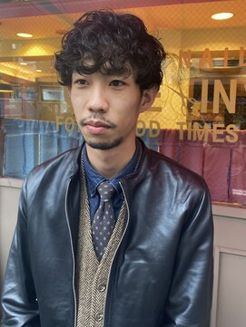 カプティフ(CAPTIF) （ guest　snap ）メンズパーマスタイル