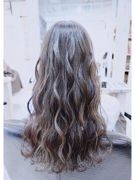 ソルト(Salt) ベージュカラー