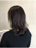 大人かわいいハイライト×ミディアムくびれウルフカット