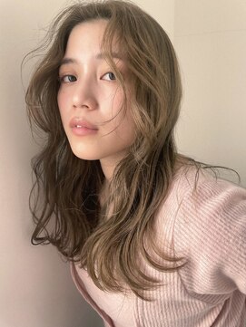 バイオレット ナゴヤ(Violet Nagoya) 顔まわりカット×シアーベージュでお色気ヘアに♪