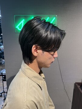 スキル(SKILL) センターパートウルフ/メンズ縮毛矯正