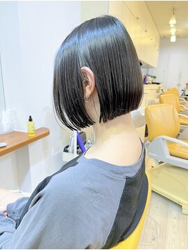 モリオ フロム ロンドン 成増店 【morio成増 セリザワ】ぱっつんボブ