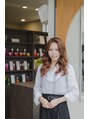 ヘアーサロンコモレビ(hair salon komorebi) 大本 真奈美