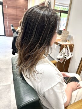 チル(Chill...) バレイアージュグレージュ