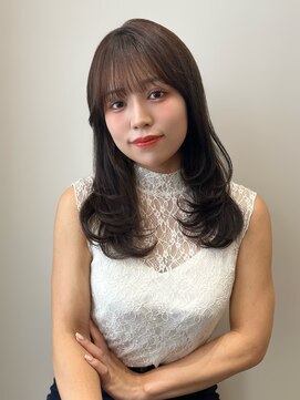 リス バイ ソヨン(Lis by SOYON) ザクザクレイヤーグレージュ前髪ありスタイル