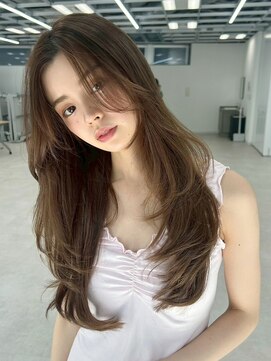 ユーフォリア 渋谷グランデ(Euphoria SHIBUYA GRANDE) レイヤーカット ローレイヤー 10代 20代 艶髪 ブラウンベージュ