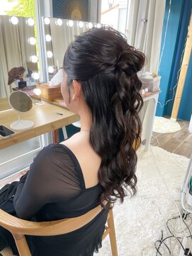 美容堂 ゆるふわナチュラルハーフアップ