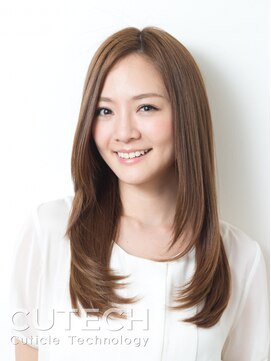 美容室 フォーリア Foglia ナチュラルストレートロング