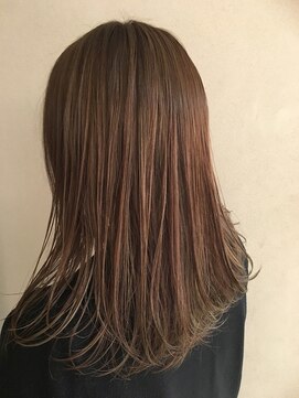 ロンド 銀座(Lond) オトナ可愛いミディアムスタイル 担当 伊原