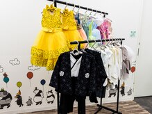 チョスキッズカット(chos kid's cut)の雰囲気（お写真コースでは衣装の貸し出しもできます（1,000円（税込）））