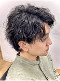 ツイストスパイラルパーマセンターパートメンズカットフェード