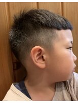 ヘアーデザイン ディードット ウル(D. ulu)&nbsp;フェードカットでバーバースタイル