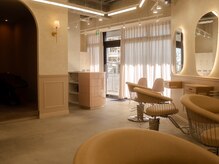 ザシー チェルシー 橋本(The C CHELSEA)の雰囲気(レイヤー/橋本/髪質改善/学割U24/ハイライト/顔周り/ヘッドスパ)