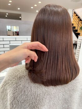 サロンド ベレーザ トータ(salao de beleza tota)の写真/いくつになっても美しく！大人女性の髪悩みをカバーする上質カラー・ケア提案◎