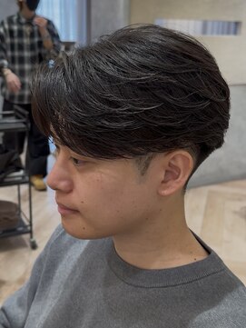 レイズ 名古屋駅(RAYS) ニュアンスフェザーパーマ刈り上げセンターパート h