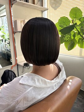 スゴス(sugosu) 切りっぱなしボブ
