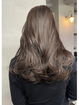 アメリ 新宿(Ameri) くびれレイヤーに透明感カラー