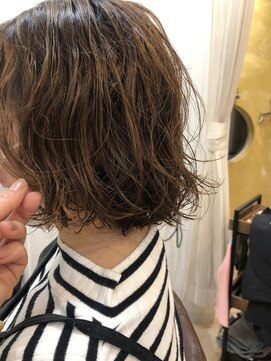 オルオル(OluOlu) パーマボブ〔八戸・田向〕