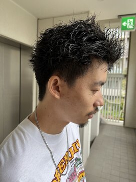 ガーデン オオタカノモリ(garden otakanomori) 20代30代大人黒髪/スパイキーショート/ツイストスパイラルパーマ